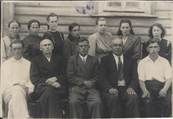 Кирилловцы, участники строительства оборонительных рубежей в Калининской области. 1941